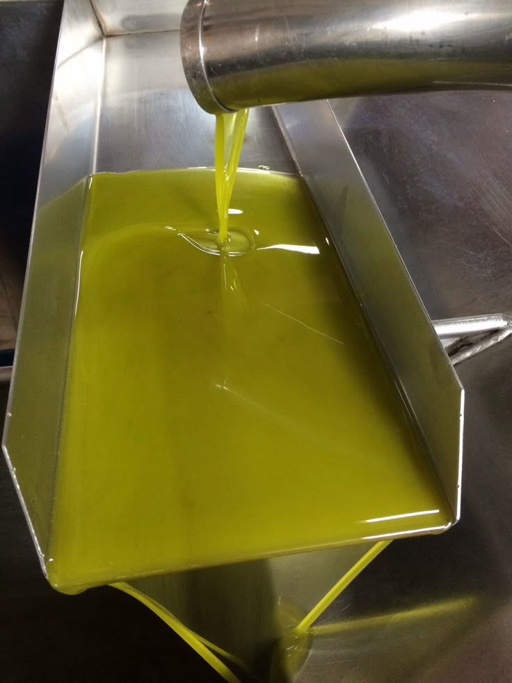 olive-oil-tunisian